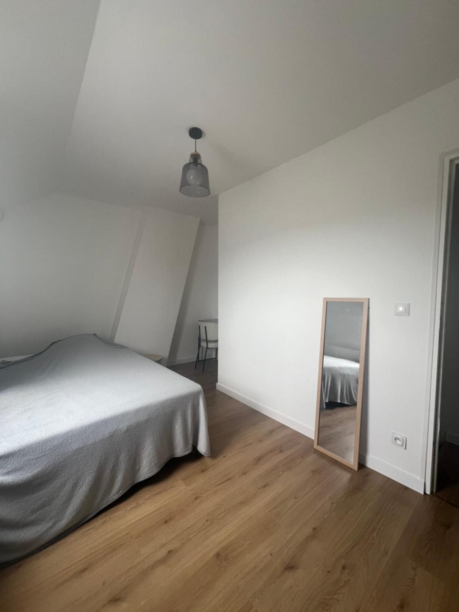 Jolie Chambre Dans Maison Renovee, Beautifull Room In Shared House Roubaix Exterior photo